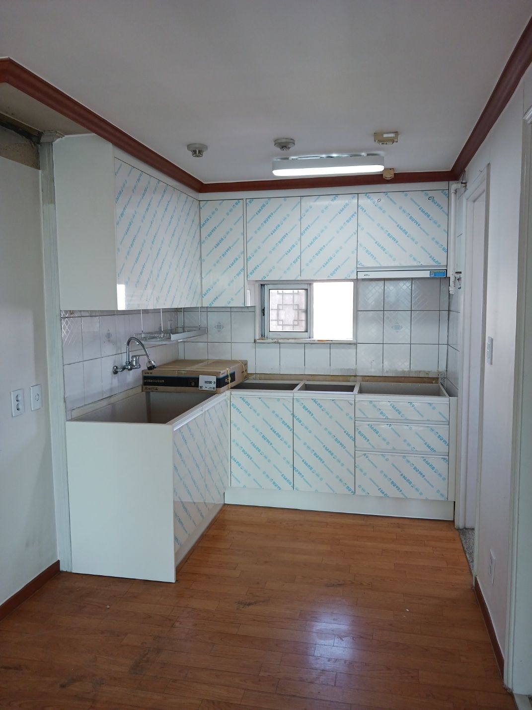 31976742_KwCUJlv6_c5016af540354c0e8c61c704c72d36c9a597e7d2.jpeg 이미지크게보기